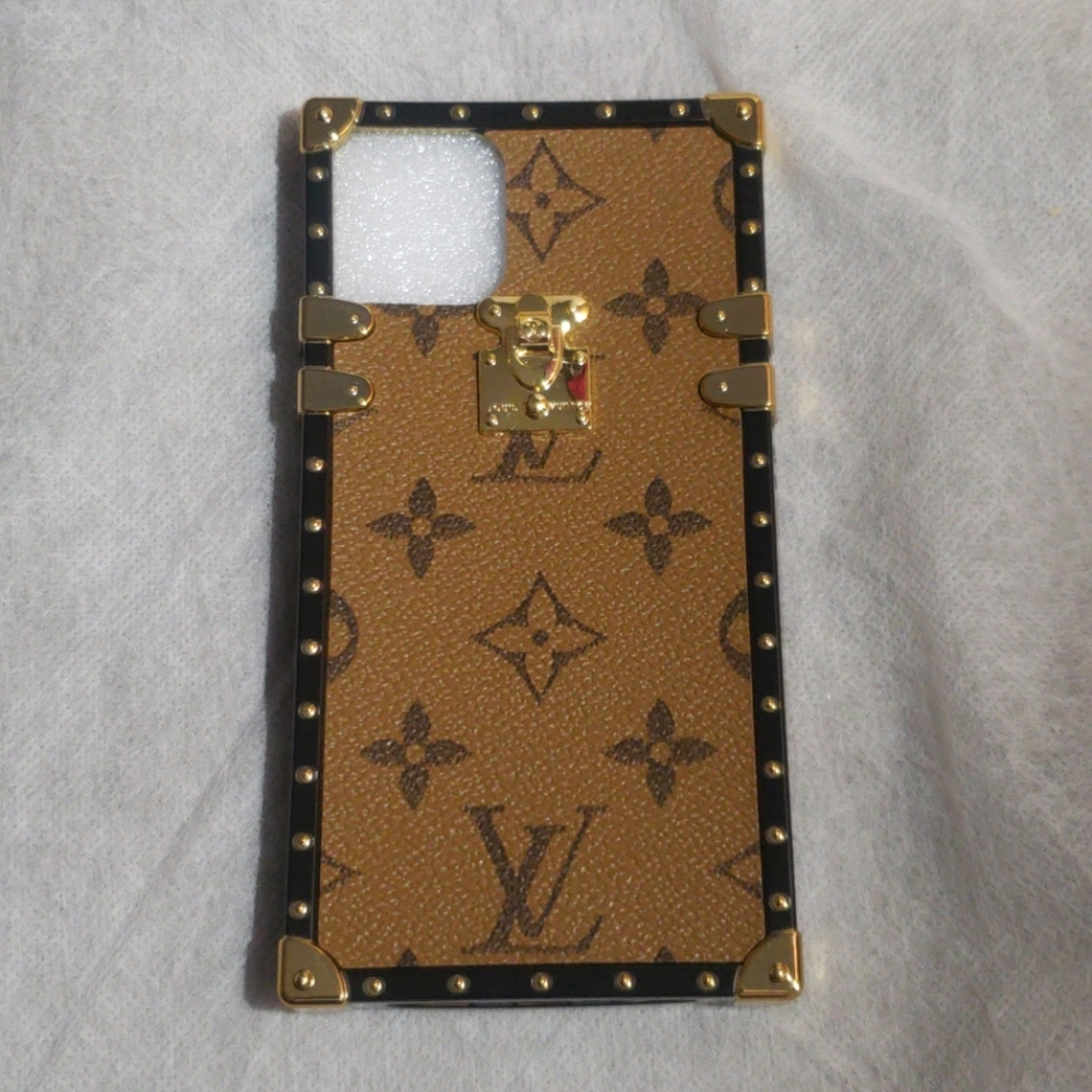 IPHONE 11 DESIGNER CASE